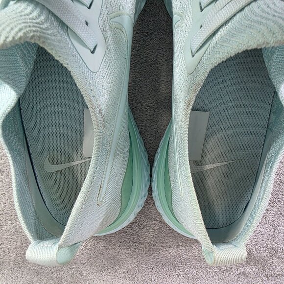 Womens Nike Mint Green Epic React Flyknit Running Shoes Athletic Sneakers 10 - Picture 7 of 8